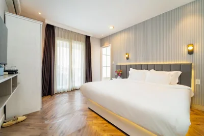Chambre double Deluxe avec douche — Golden Suites Saigon